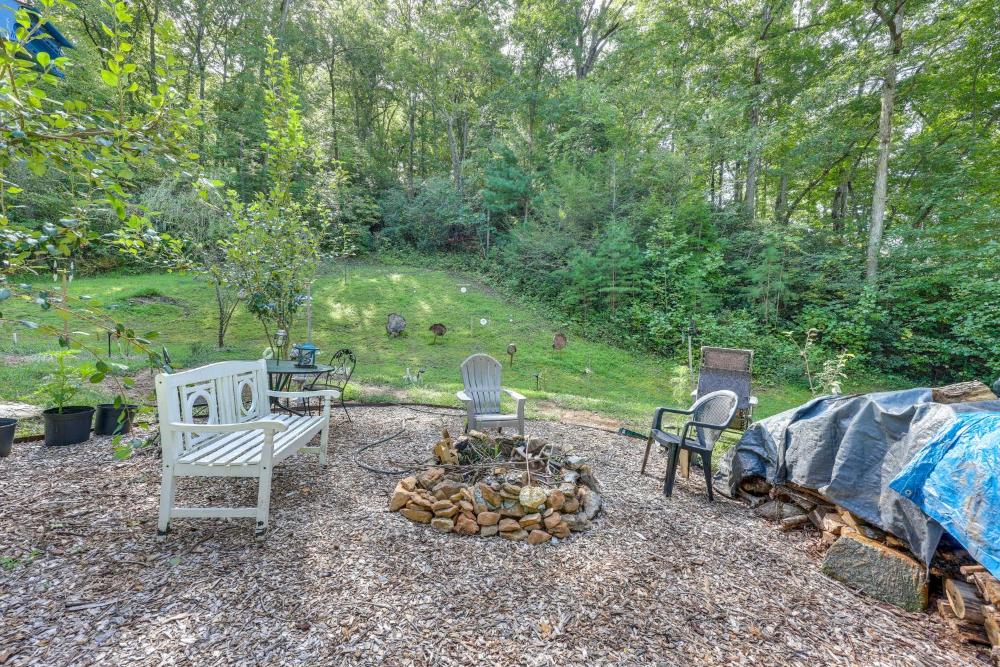 Georgia Home with 2 Fire Pits and Creek Access!